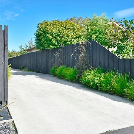 Dickens St - Christchurch Holiday Homes Exterior photo
